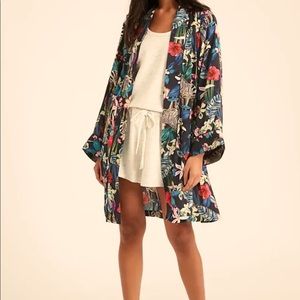 COPY - Jungle Print Banana Republic Satin Robe